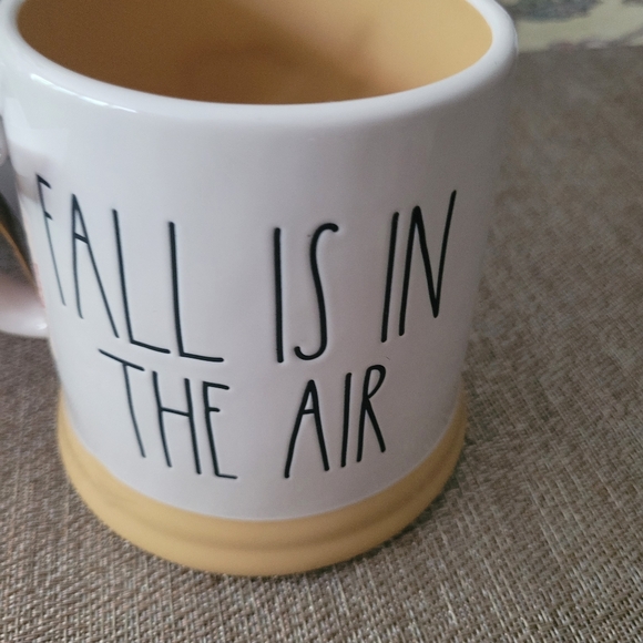 Rae Dunn Peanuts collection "Fall Is In the Air" mug, new - Picture 4 of 5